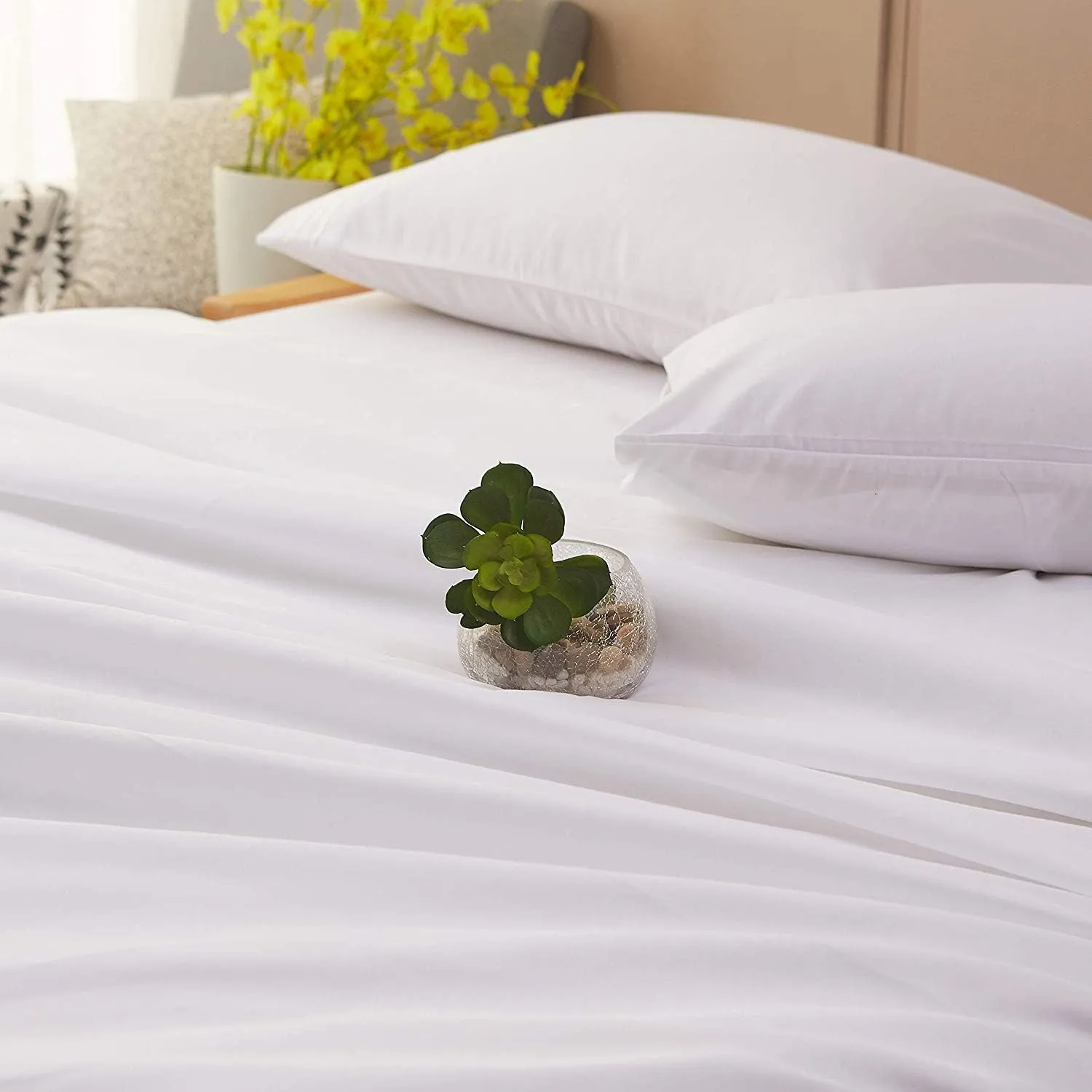 100% Egyptian Cotton 600 Thread Count, Blush Queen Fitted Sheet with Elastic All Around, Soft & Silky Sateen Weave - Fits Mattress Upto 18 inches