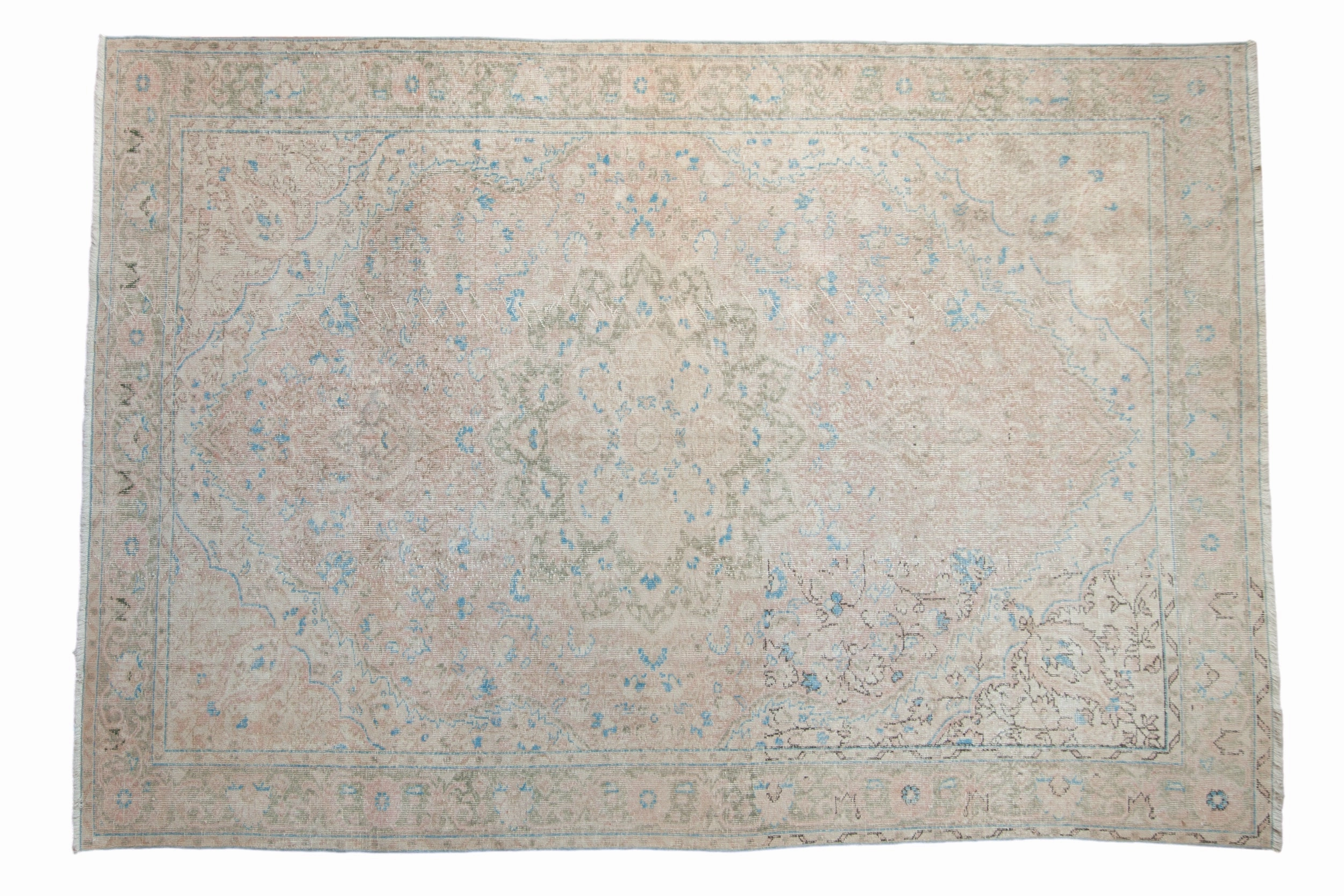 7x10 Vintage Distressed Mahal Carpet