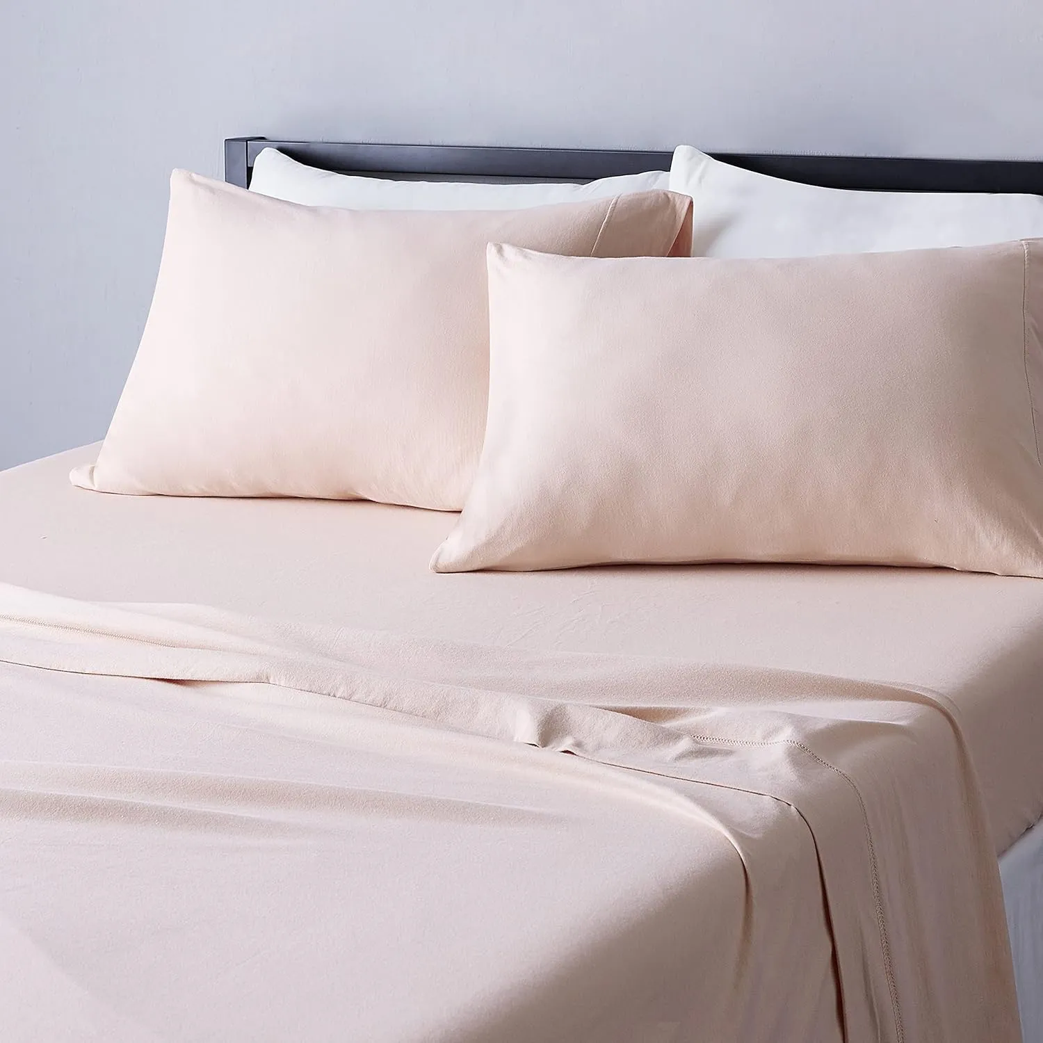Amazon Basics 4 Piece Bed Sheets Set, 100% Cotton Jersey, Includes Super Soft, Flat and Fitted Sheets, Pillowcase, Queen, Blush, Solid
