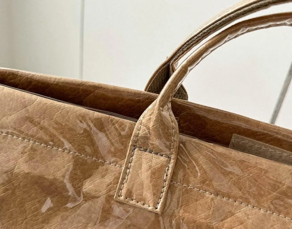 Caistre Women's PVC Tote Handbags Shoulder Bag Winter Fall Fashion Kraft Paper Tote Bag Y2K Large Shopping Bag