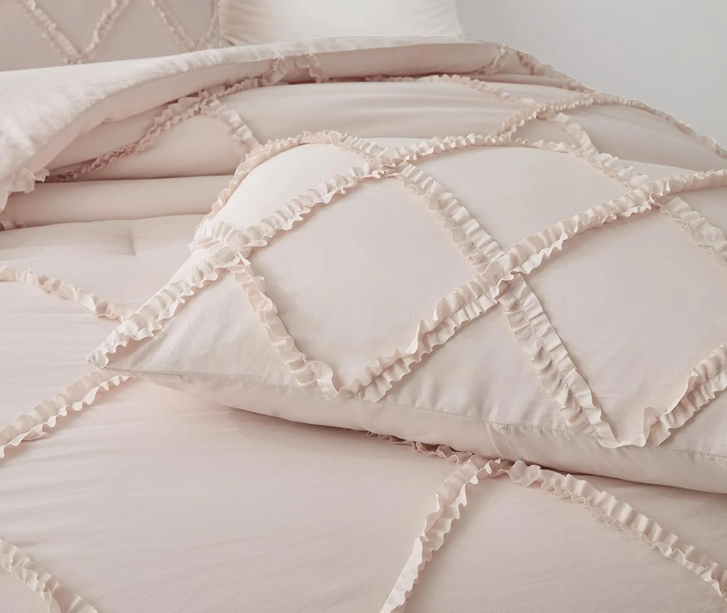 Chezmoi Collection Vivian 3-Piece Diamond Ruffle Quilted Trim Soft Washed Microfiber Comforter Set (Full, Blush)