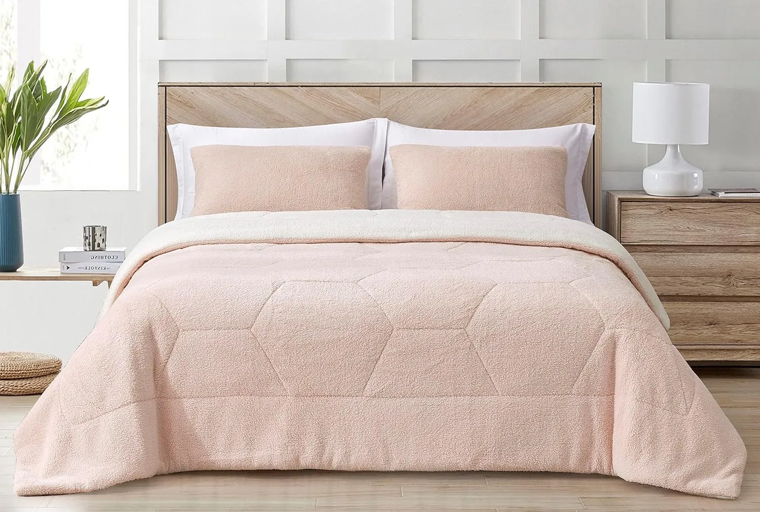 Chezmoi Collection Wynne 3-Piece Honeycomb Sherpa Comforter Set - Double Sided Reversible Sherpa Bedding - King, Blush