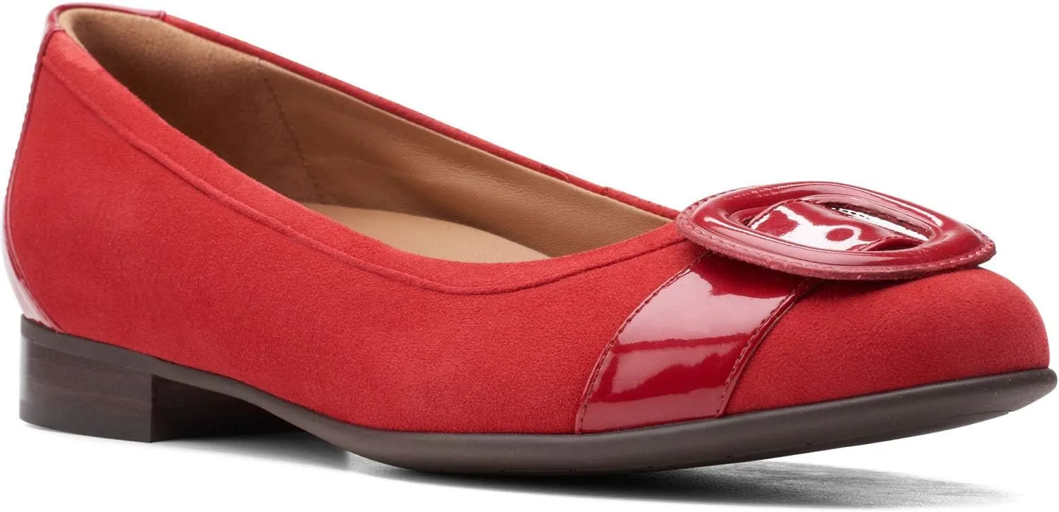 Clarks Women's Un Blush Cove Ballet Flat