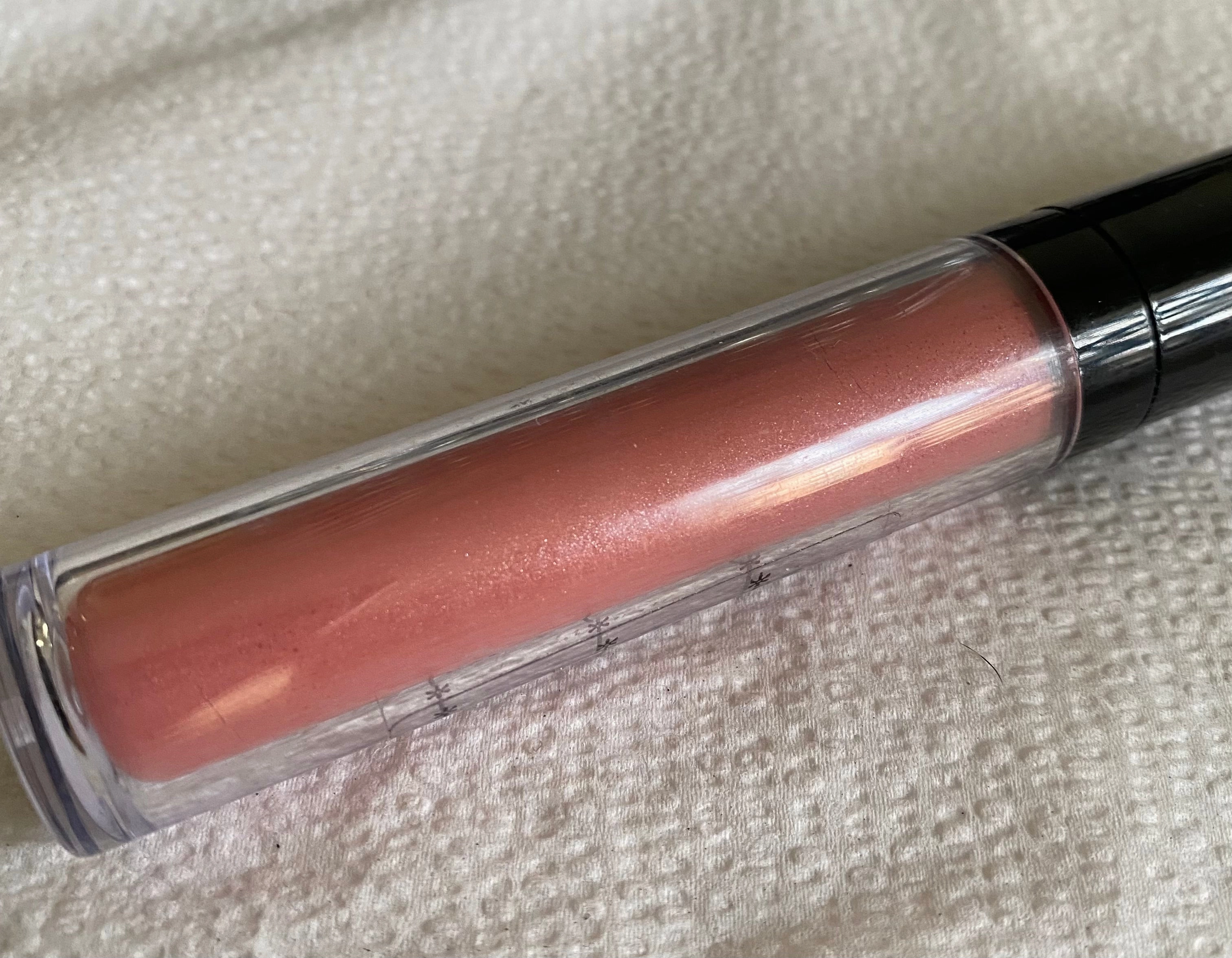 Dainty Plumping Lip Gloss