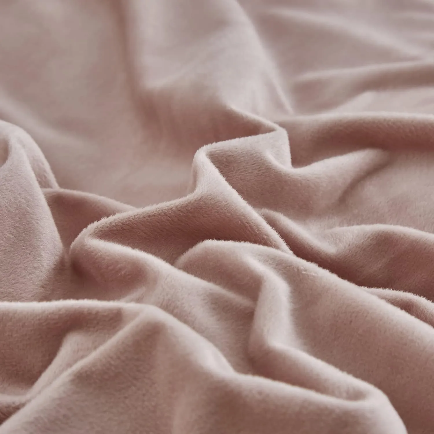 KAREVER Pink Velvet Comforter Set Queen Solid Blush Flannel Velvet Bedding Comforter Set All Pink Colour 3 PCs Shaggy Soft Warm and Durable Blush Flannel Blanket Queen