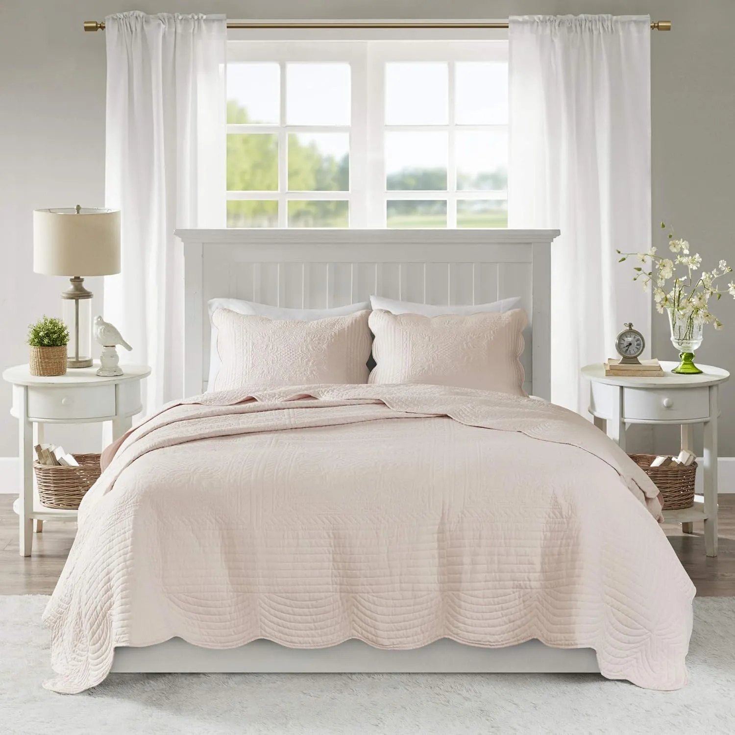 Madison Park Tuscany Quilt Set-Casual Damask Stitching Design Lightweight Coverlet Bedspread Bedding, Shams, King/Cal King(108"x96"), Medallion Blush 3 Piece