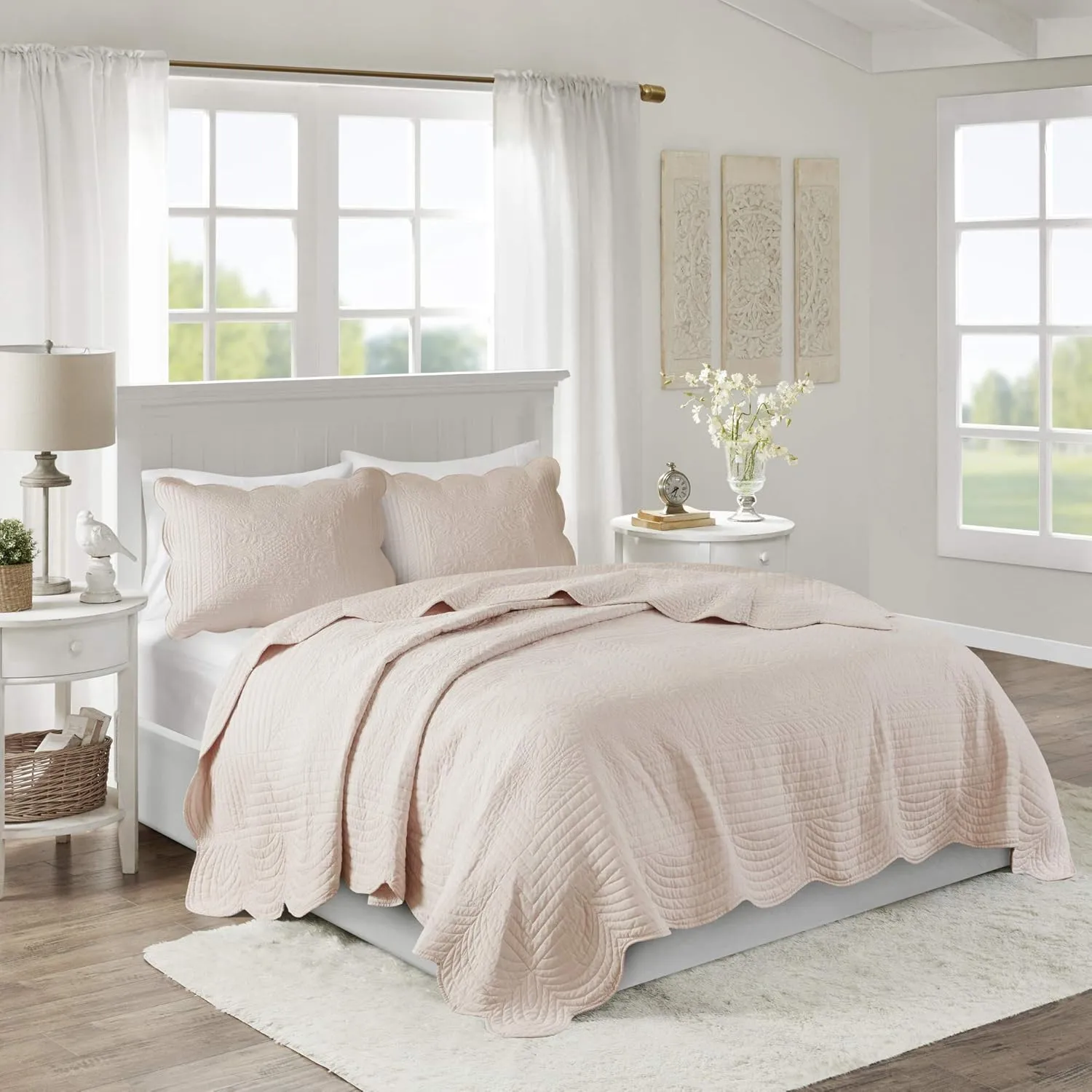 Madison Park Tuscany Quilt Set-Casual Damask Stitching Design Lightweight Coverlet Bedspread Bedding, Shams, King/Cal King(108"x96"), Medallion Blush 3 Piece