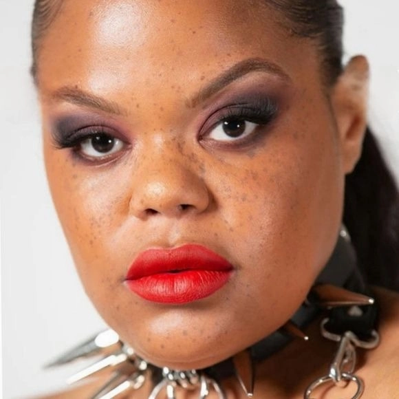 Maleficum Lipstick | Bright Red Smooth & Buttery Feel Vegan