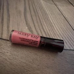 MARY KAY NOURISHINE PLUS LIP GLOSS - PINK SATEEN - 12