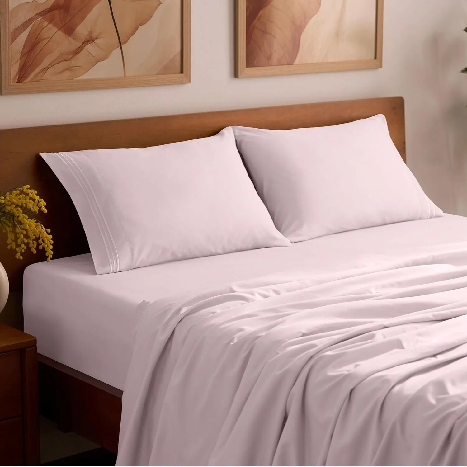 Mellanni Queen Sheets Set - 4 PC Iconic Collection Bedding - Hotel Luxury, Extra Soft, Cooling Bed Sheets - Wrinkle, Fade, Stain Resistant (Queen, Blush Pink)