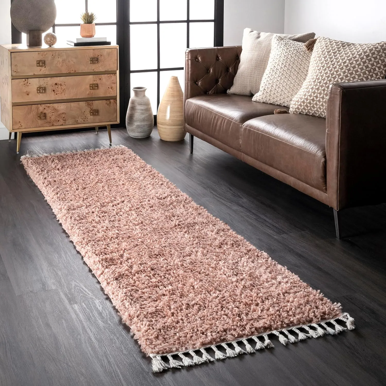 nuLOOM Neva Solid 2x6 Runner Shag Rug for Living Room Bedroom Dining Room Nursery Entryway Hallway, Blush/Ivory