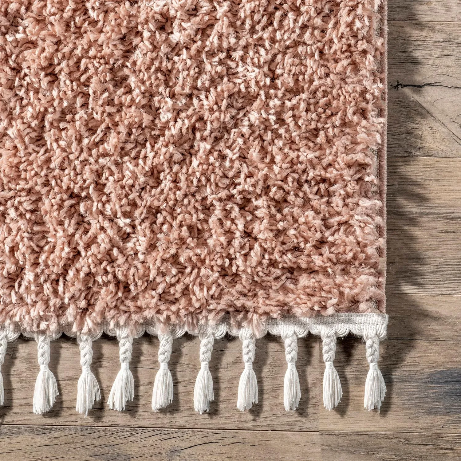 nuLOOM Neva Solid 2x6 Runner Shag Rug for Living Room Bedroom Dining Room Nursery Entryway Hallway, Blush/Ivory