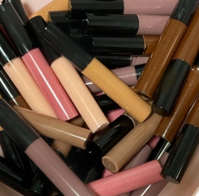 Prefilled Midnight black lipgloss tubes
