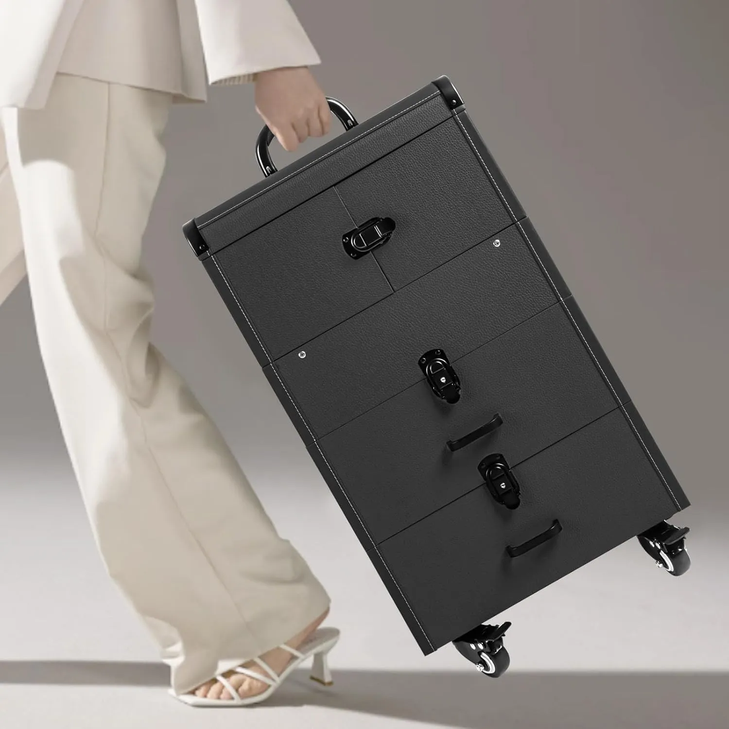 Professional Rolling Makeup Case, Makeup Train Case with 4 360° Swivel Wheels, Lockable Large Trolley Storage Case for Nail Technicians for Hair Stylist Beauty Salon (Black)