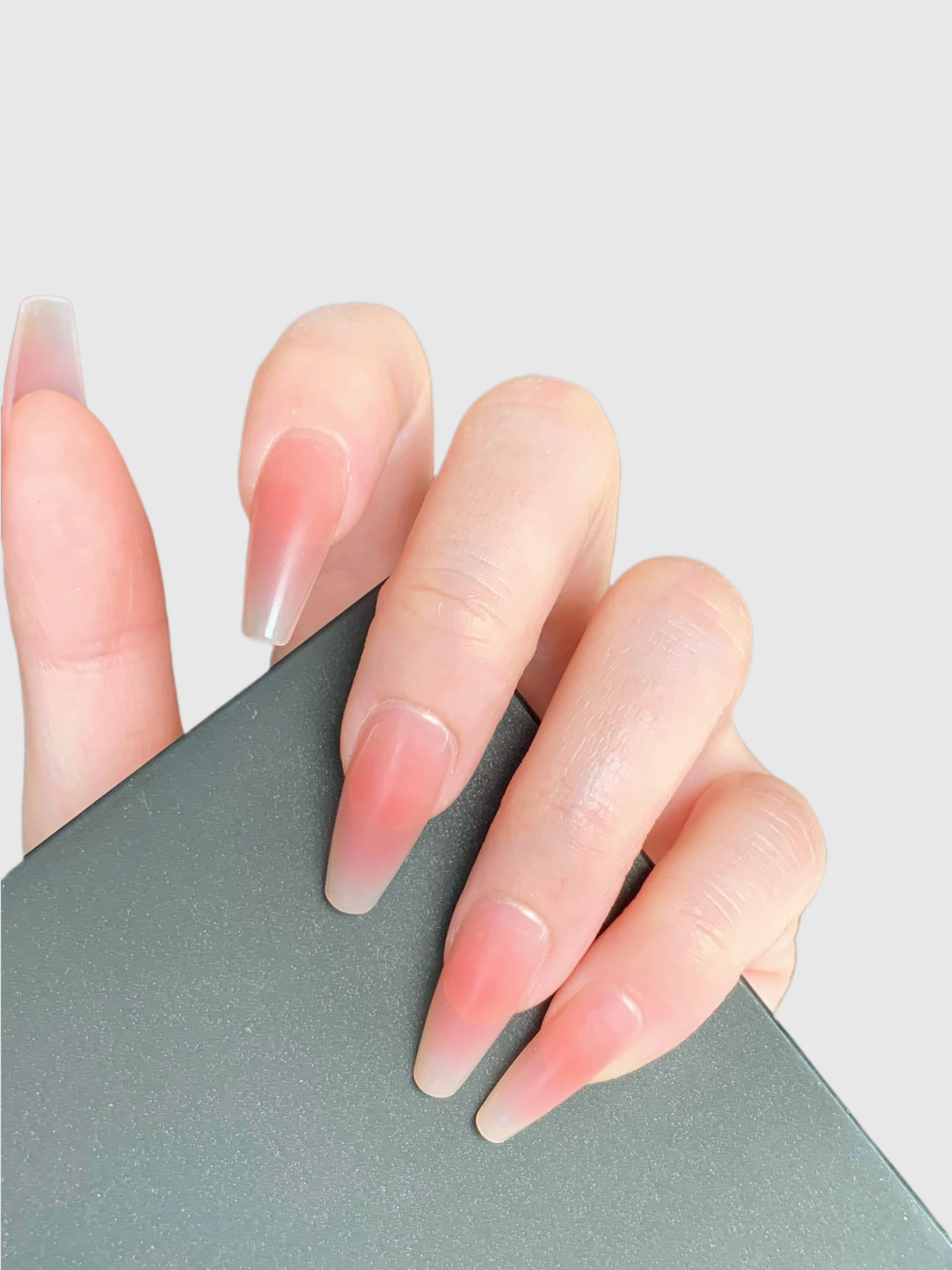 SOFT WHISPER-PRESS ON NAILS