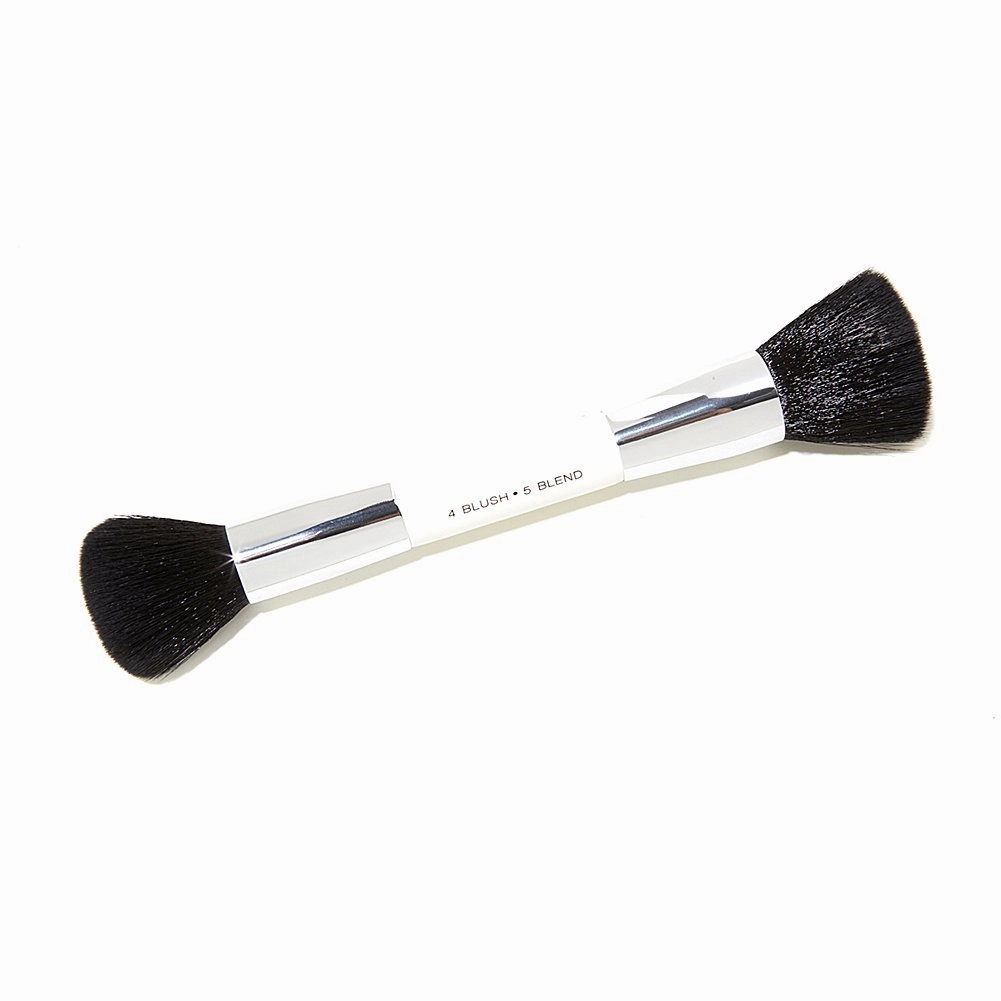 The Essential Blush and Blend Brush