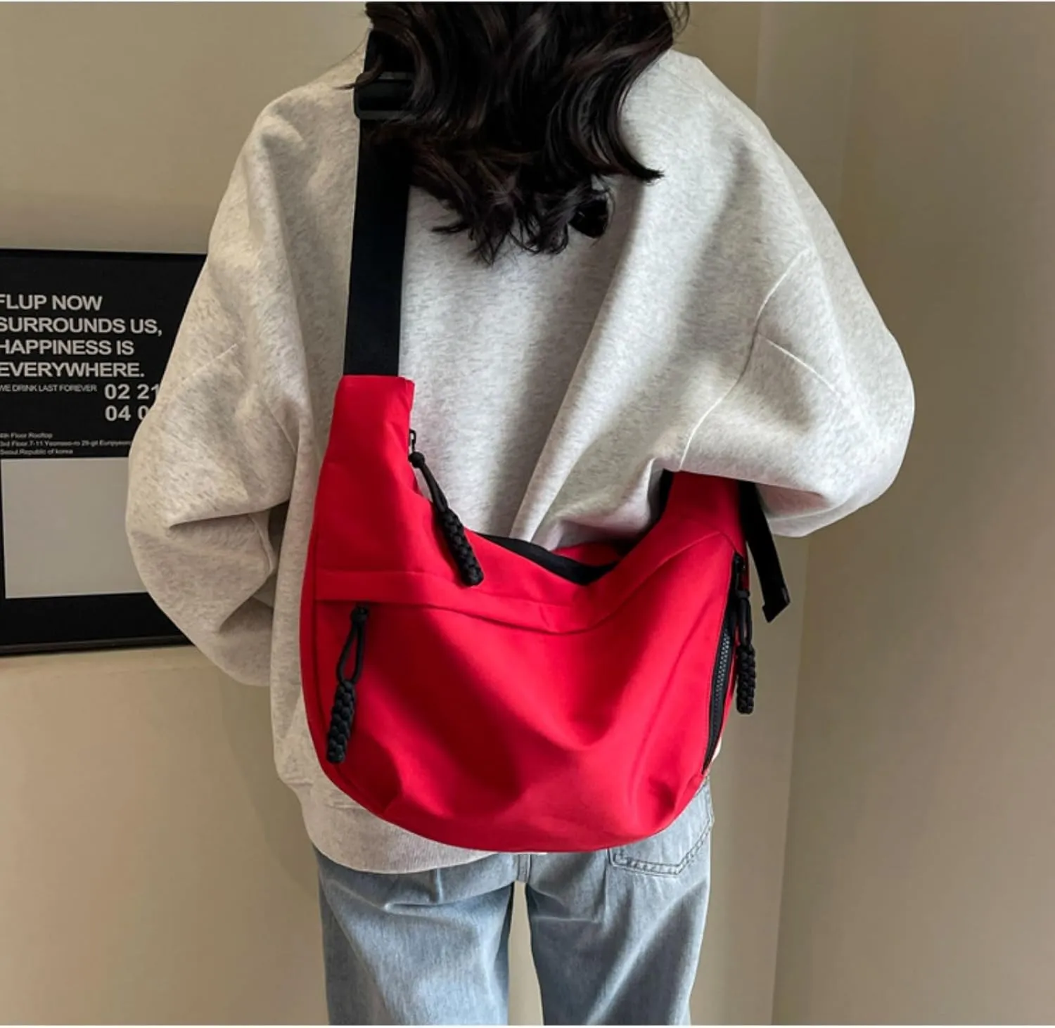 Trendy Crossbody Bag with Adjustable Strap Fashion Half Moon Bag for Outdoor Travel Large Capacity Shoulder Bag for Women (Red)