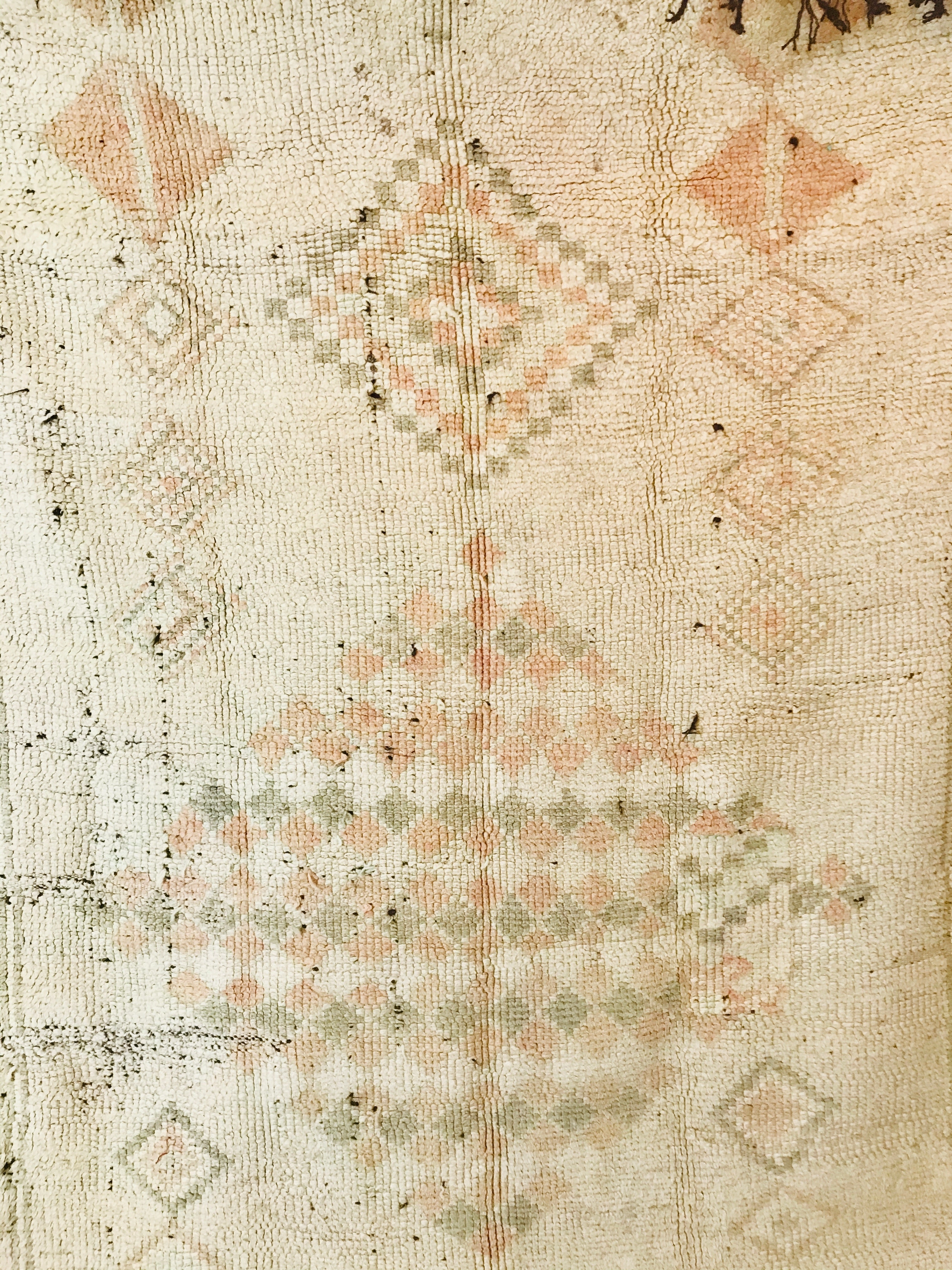 Vintage Cream Moroccan Boujad