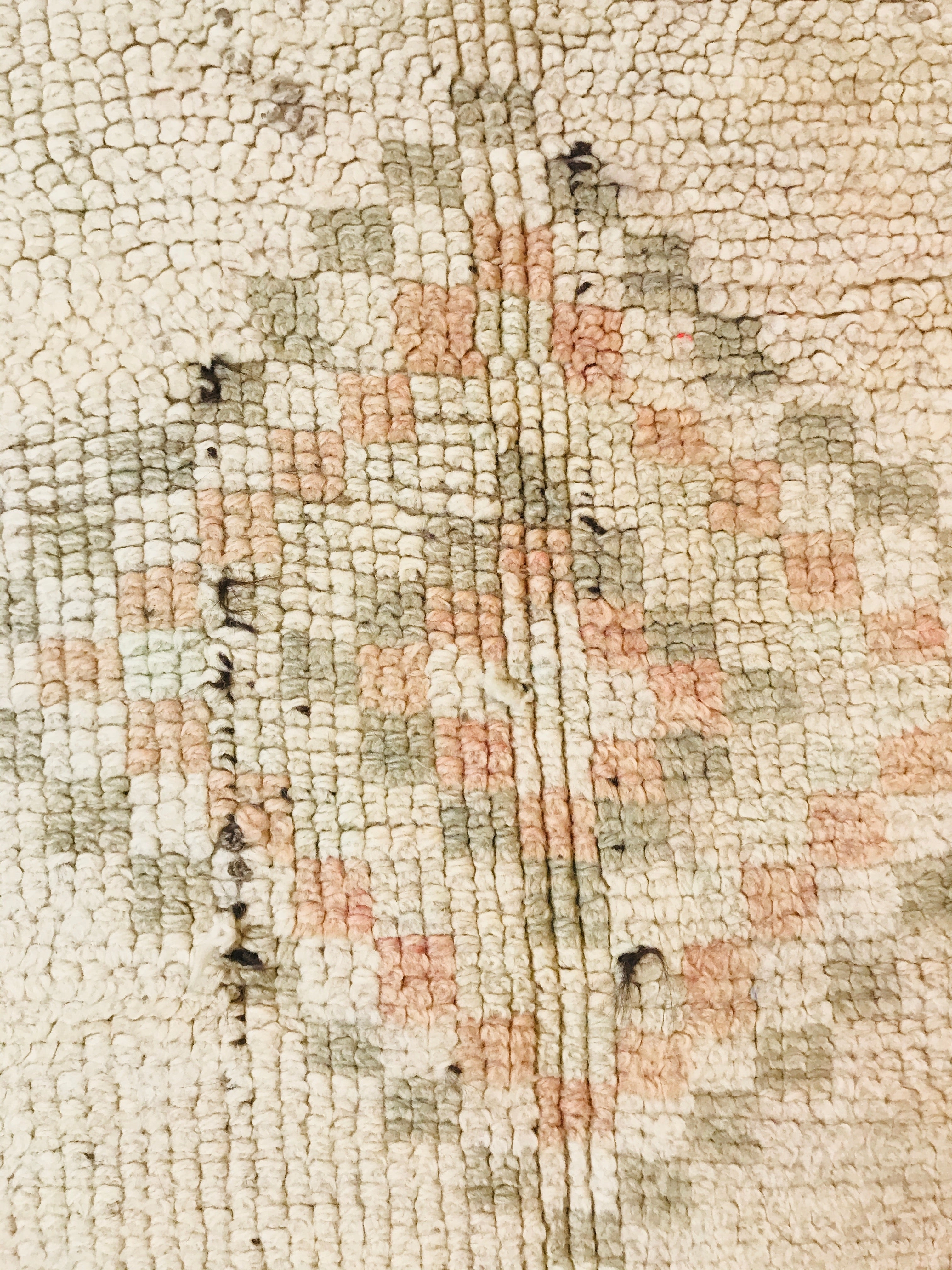 Vintage Cream Moroccan Boujad